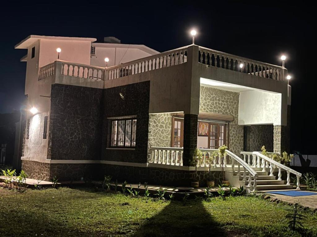 Whispering Woods Villa And Eco Farms Lonavala Ngoại thất bức ảnh